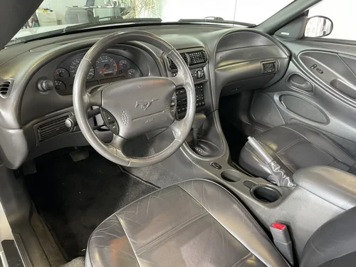 Ford Mustang  2002 — photo 18