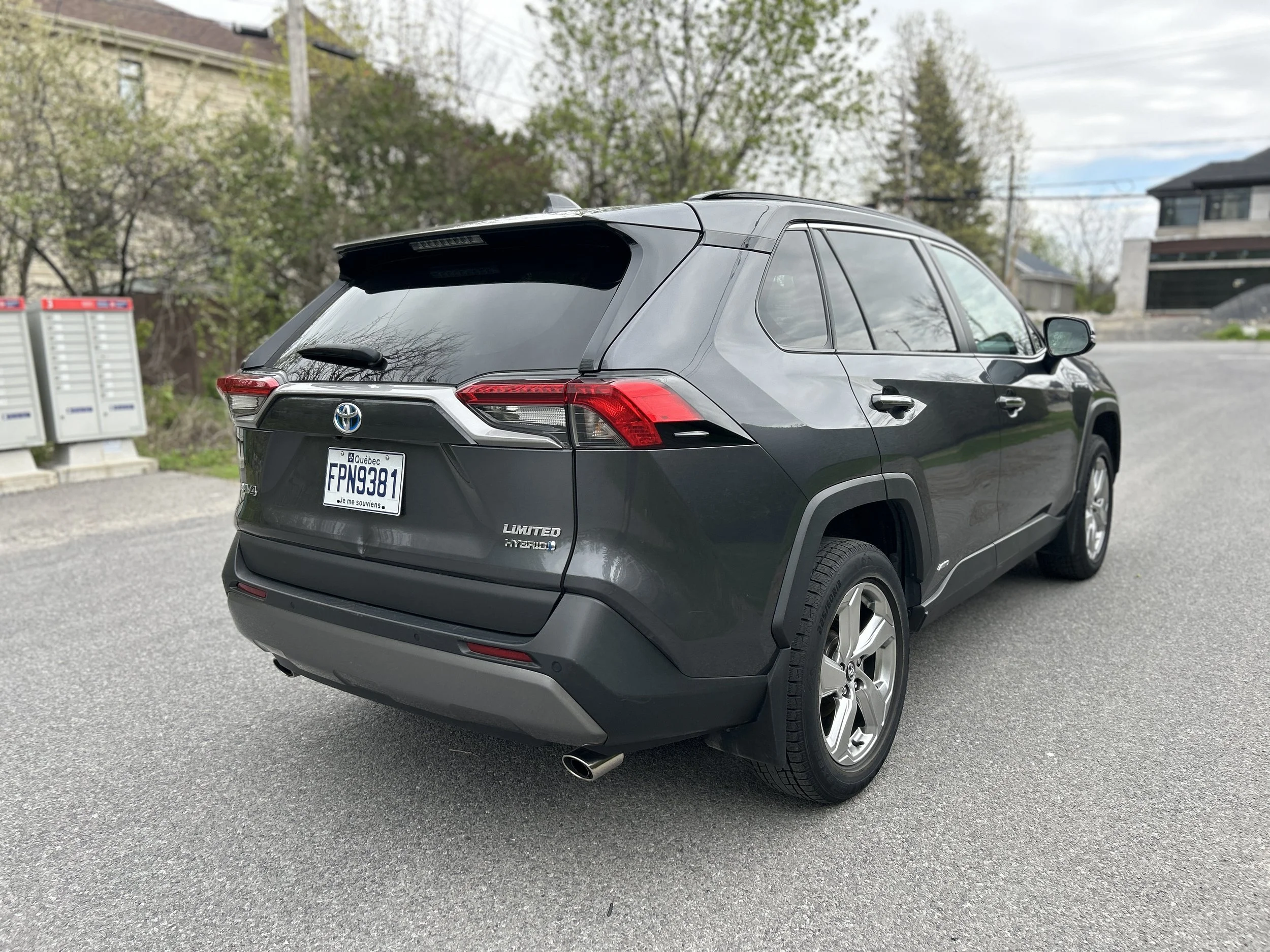 Toyota RAV4 Limited Hybrid 2021 — photo 5