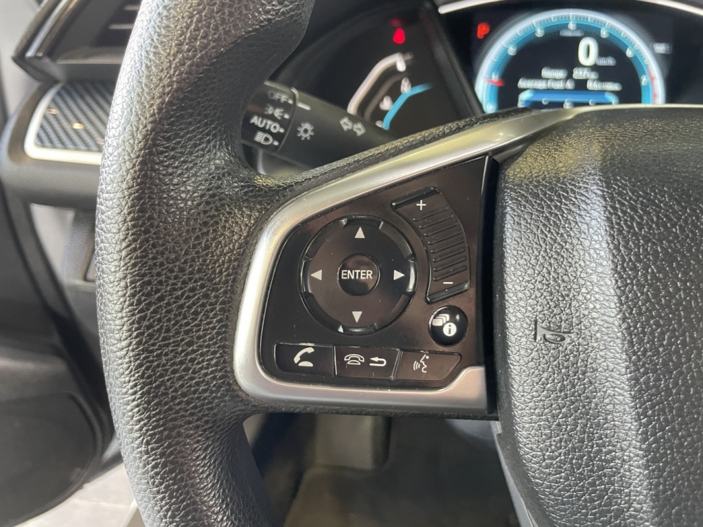 Honda Civic LX 2016 — photo 18