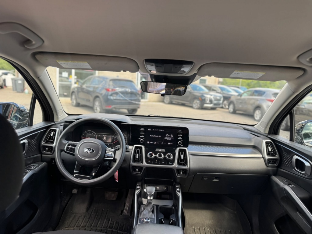 KIA Sorento LX Premium 2021 — photo 15