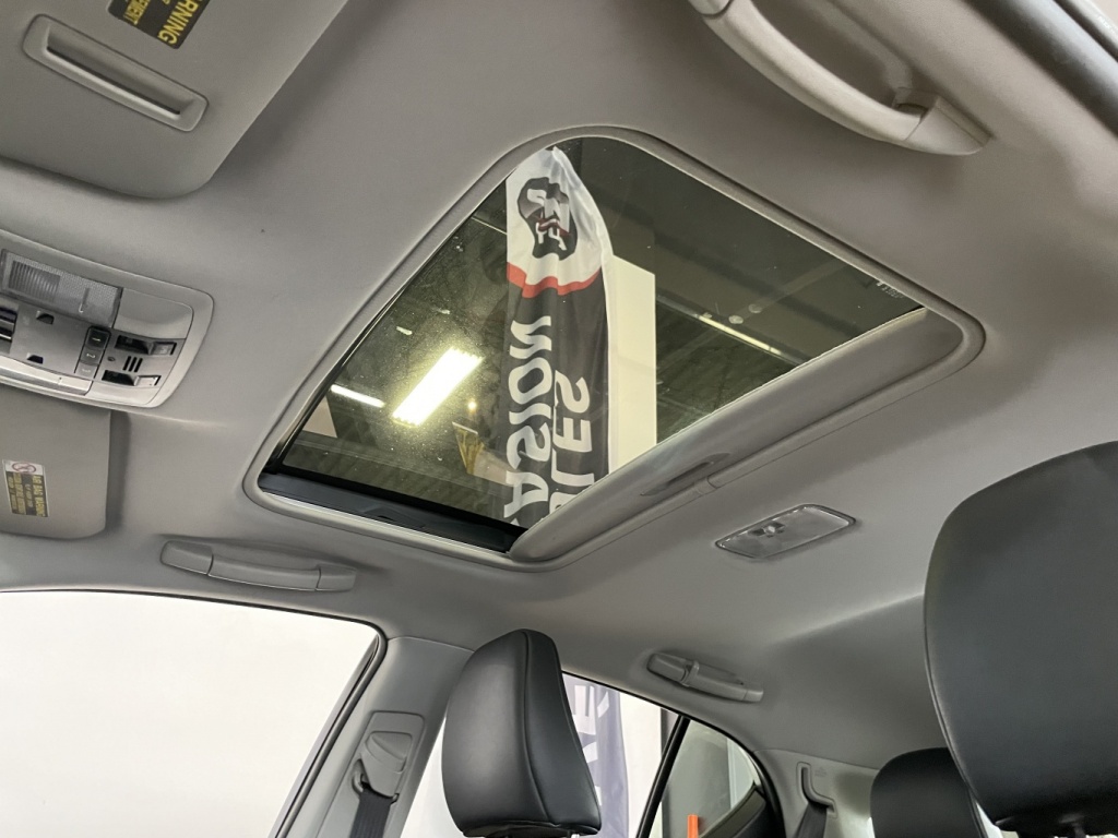 Lexus CT 200h  2012 — photo 25