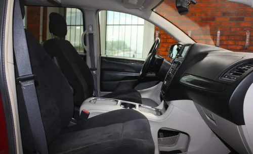 2014 DODGE GRAND CARAVAN CREW — photo 9