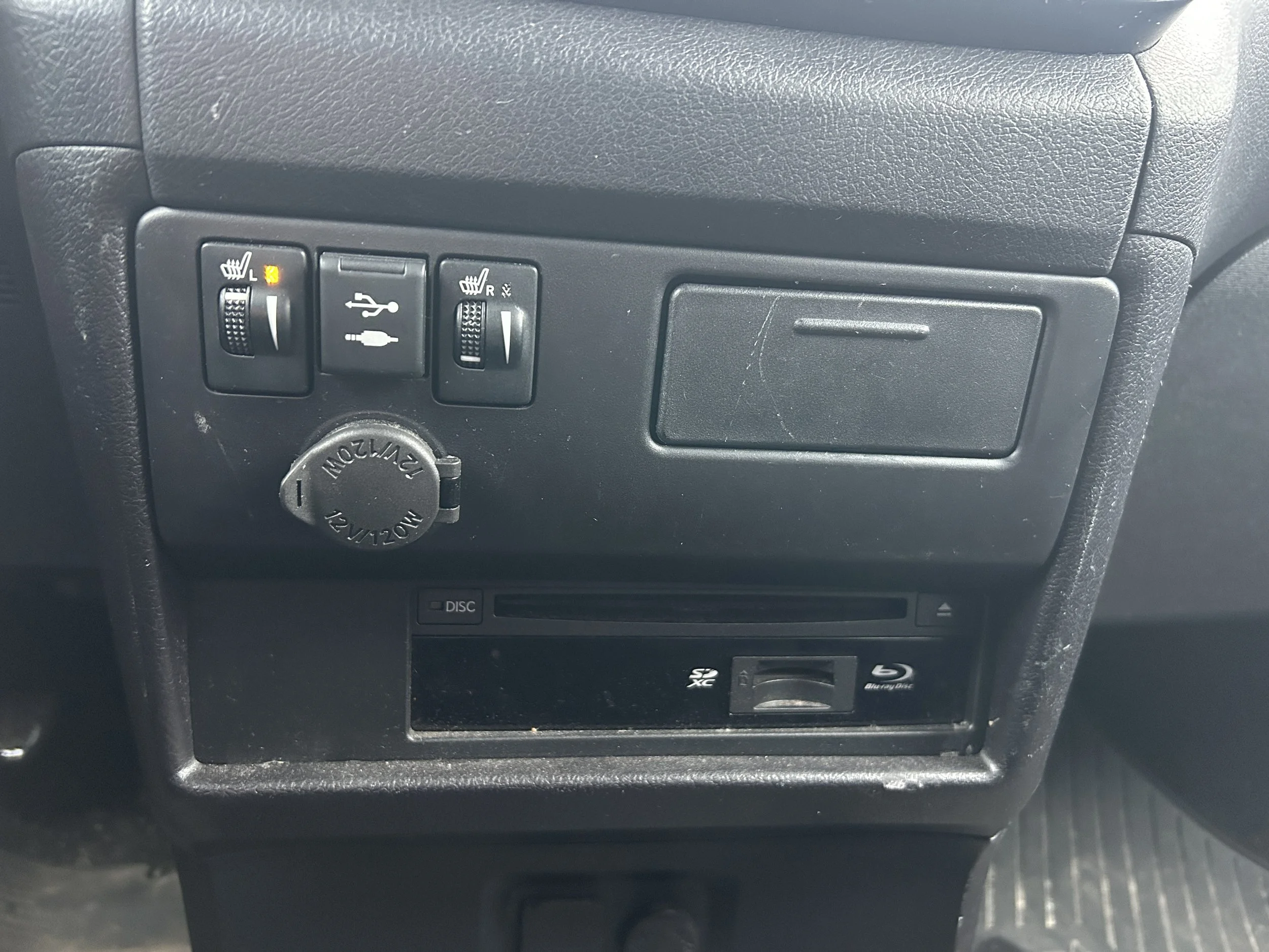 2018 Toyota Sienna SE — photo 17