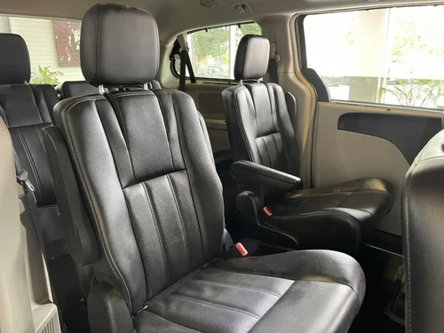 Chrysler Town & Country Touring 2015 — photo 29
