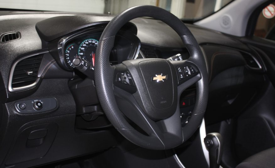 2017 CHEVROLET TRAX LT AWD — photo 9