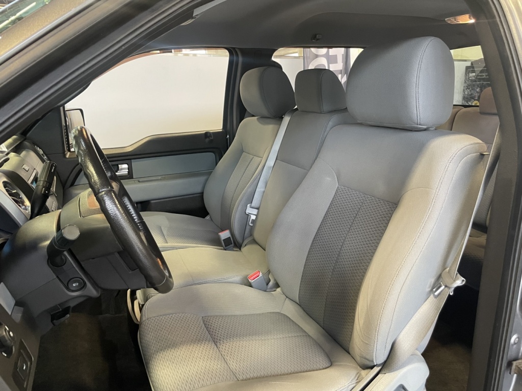 Ford F-150 Lariat 2014 — photo 17