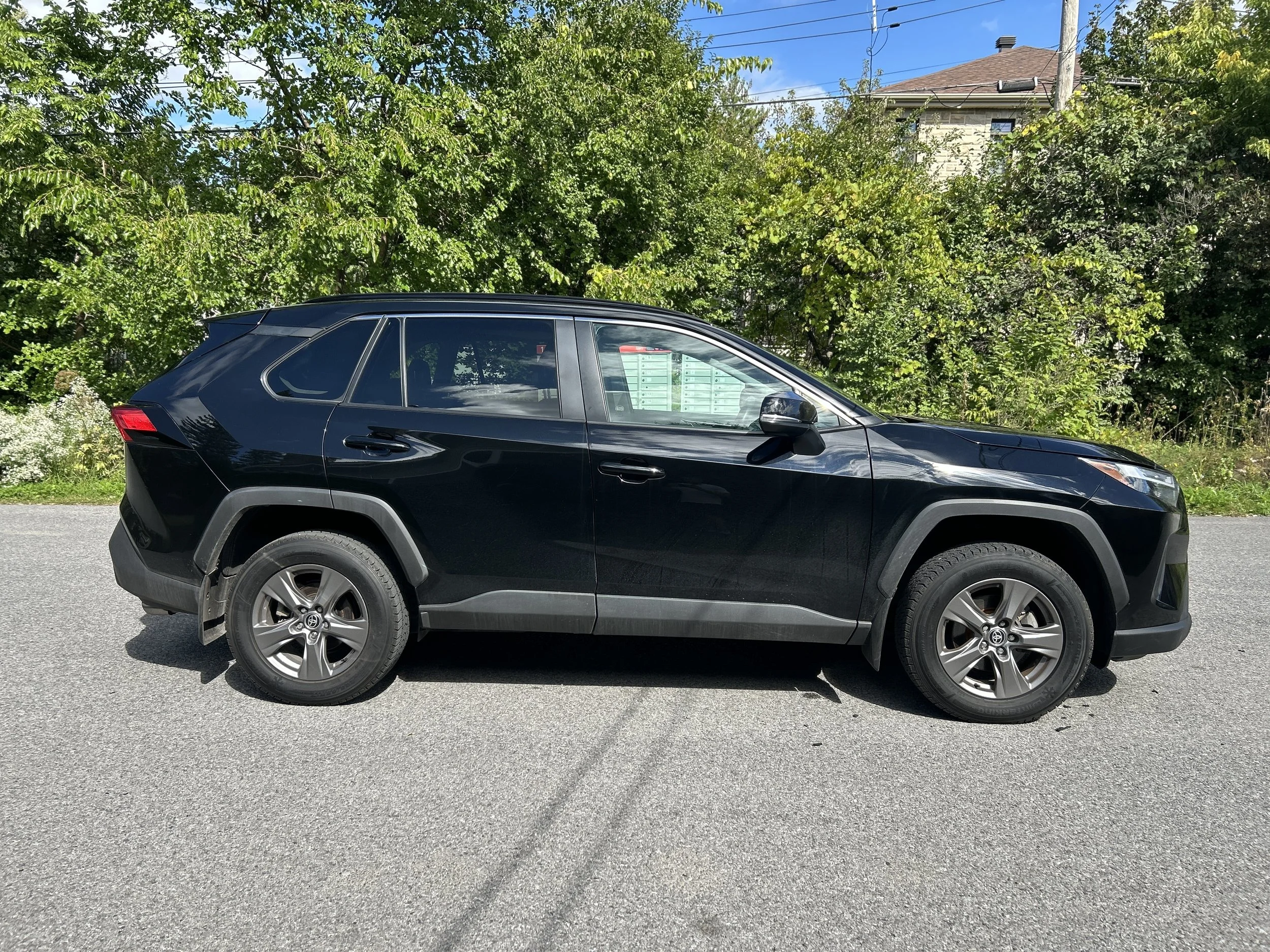 2024 Toyota RAV4 XLE — photo 4