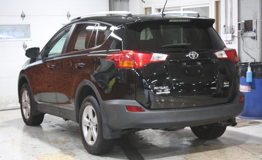 2013 TOYOTA RAV 4 XLE AWD — photo 4