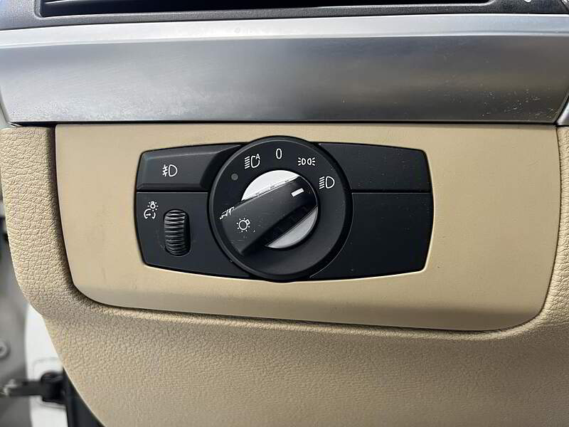 BMW X5 2012 35i + AWD + TOIT + GPS + CAMERA + CUIR + BLUETOOTH + BAS KM +++ — photo 16