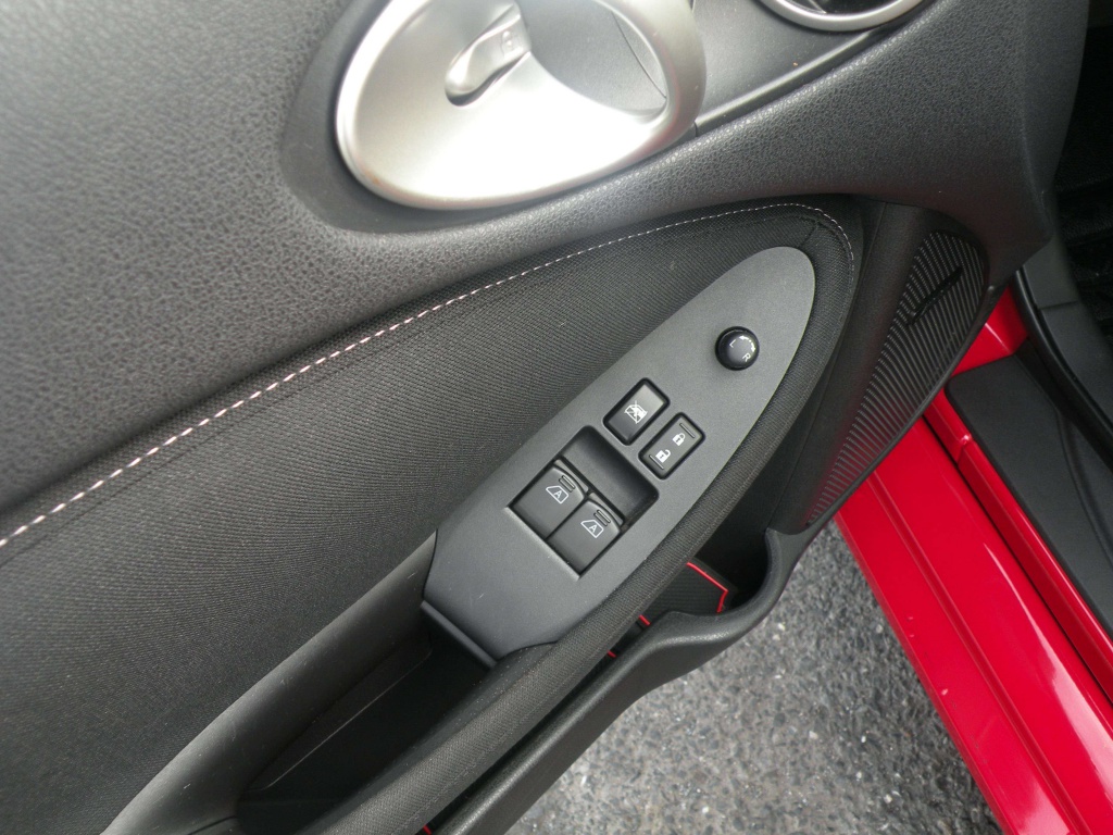 Nissan 370Z Sport 2018 — photo 11