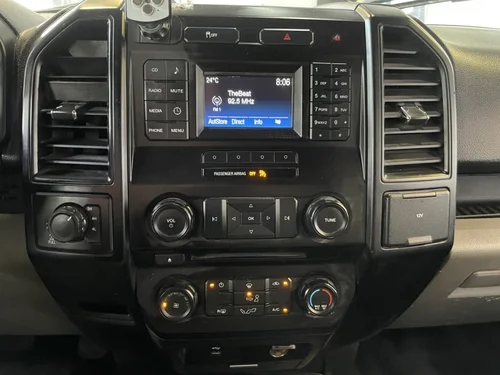 Ford F-150 XLT 2016 — photo 25