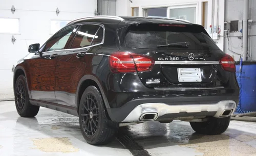 2019 MERCEDES GLA 250 4MATIC — photo 4