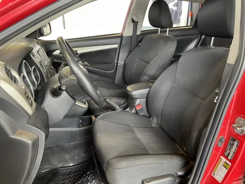 Toyota Matrix  2011 — photo 17
