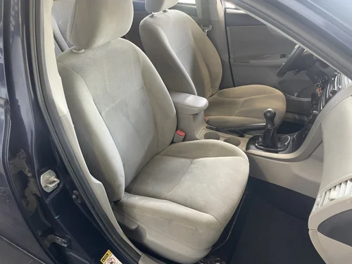 Toyota Corolla CE 2013 — photo 17