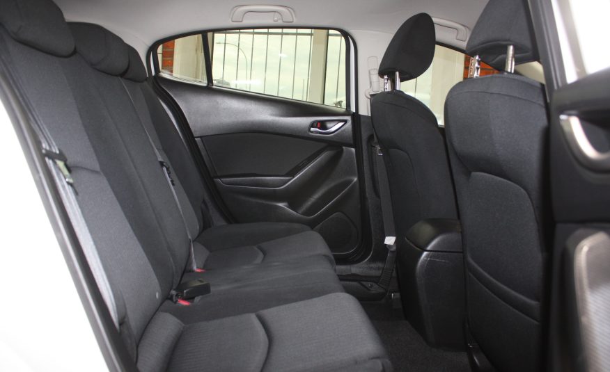 2014 MAZDA 3 GX SKY HATCHBACK — photo 8