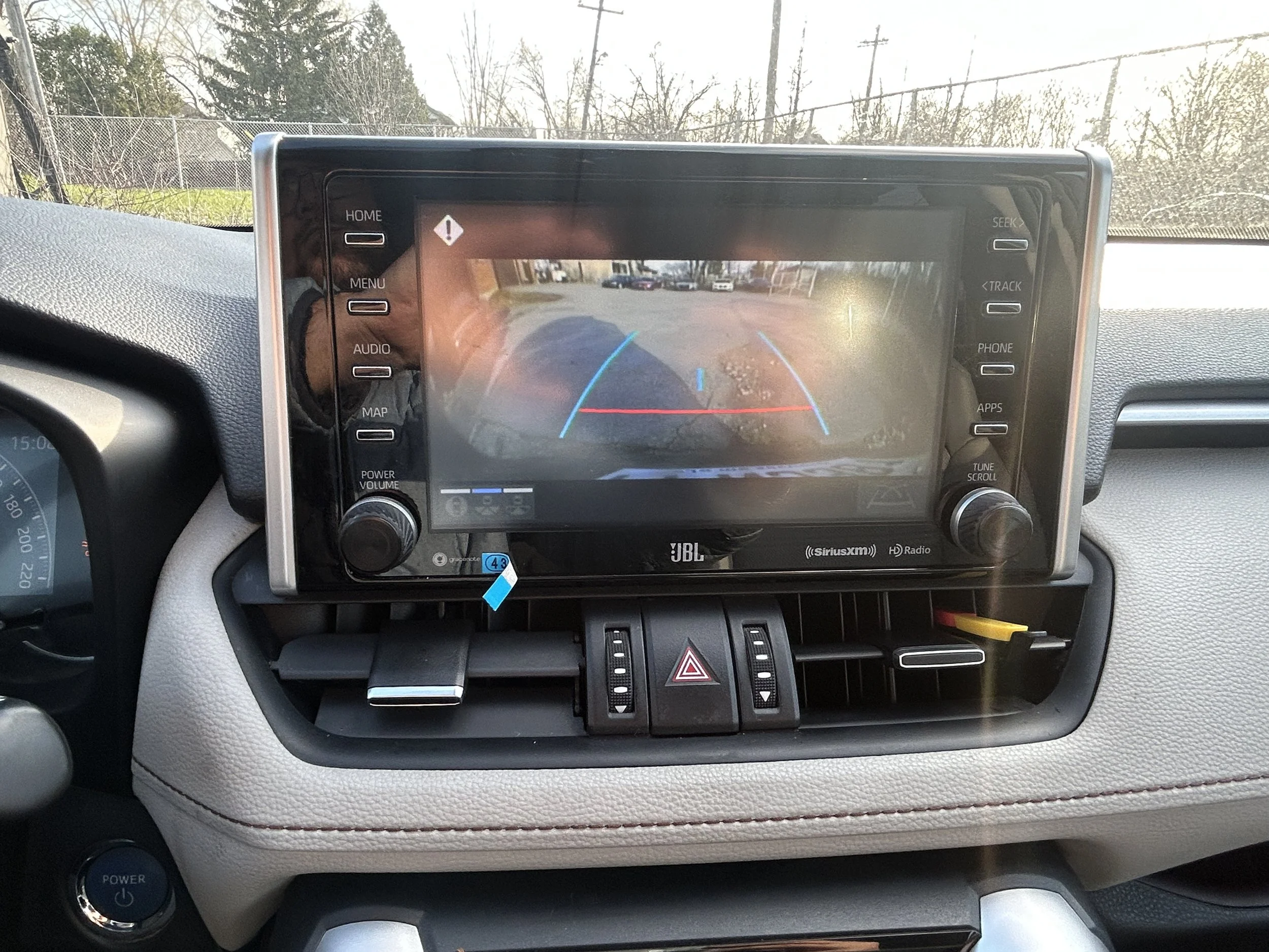 Toyota RAV4 Limited Hybrid 2021 — photo 15