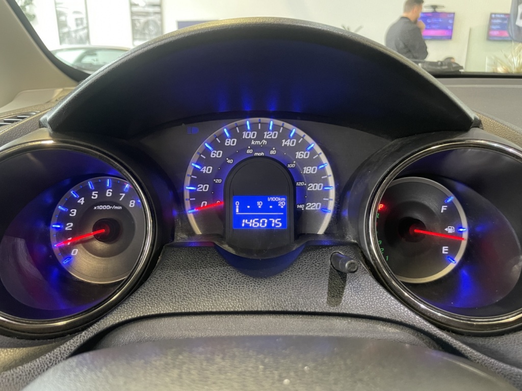 Honda Fit Sport 2012 — photo 21