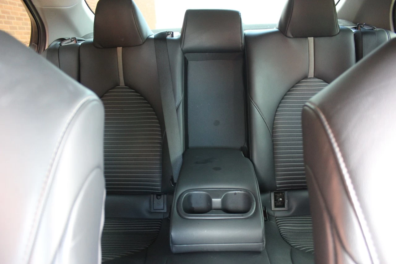TOYOTA Camry — photo 10