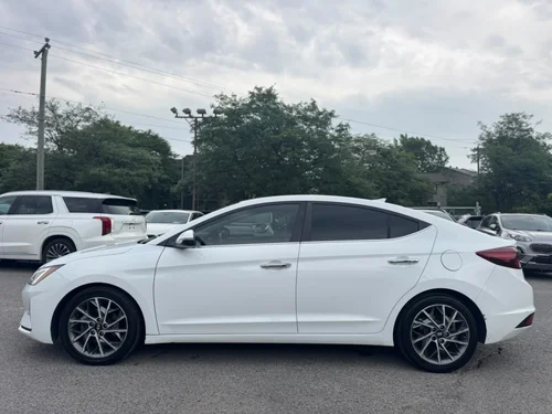 Hyundai Elantra Luxury 2020 — photo 6