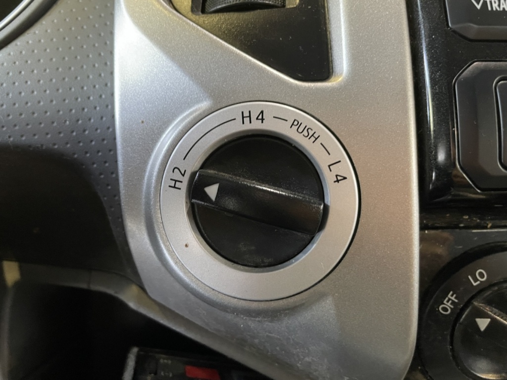 Toyota Tacoma  2013 — photo 20