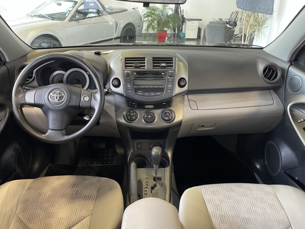 Toyota RAV4 De base 2010 — photo 13