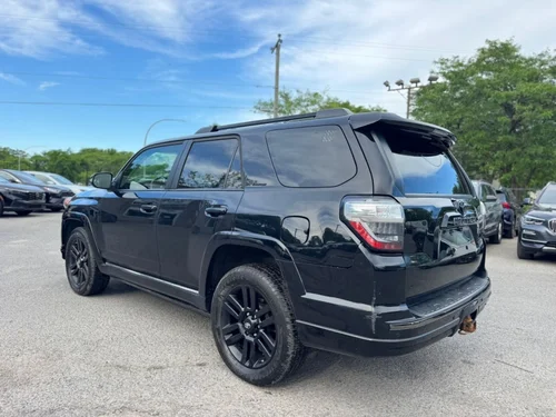 Toyota 4Runner  2021 — photo 10