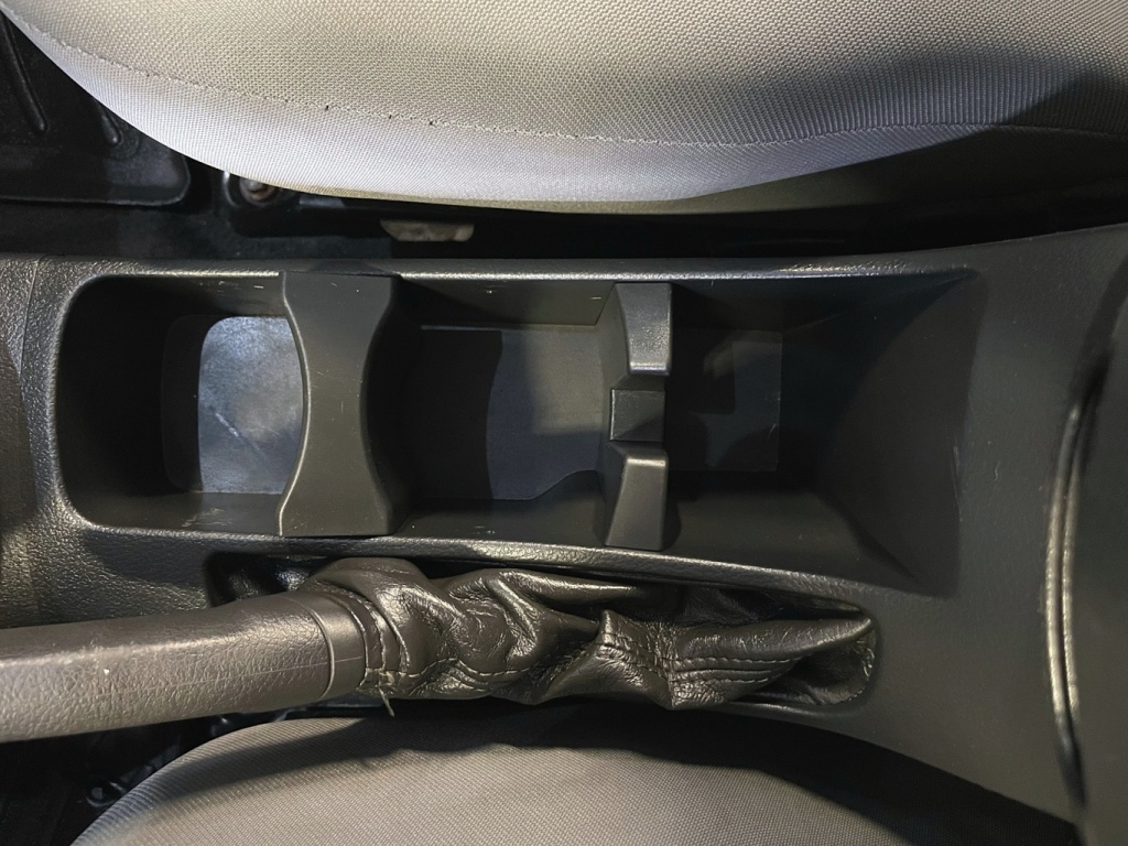 Toyota Matrix XR 2010 — photo 27