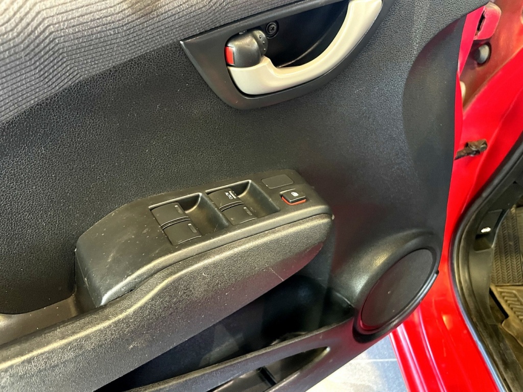 Honda Fit DX-A 2011 — photo 21