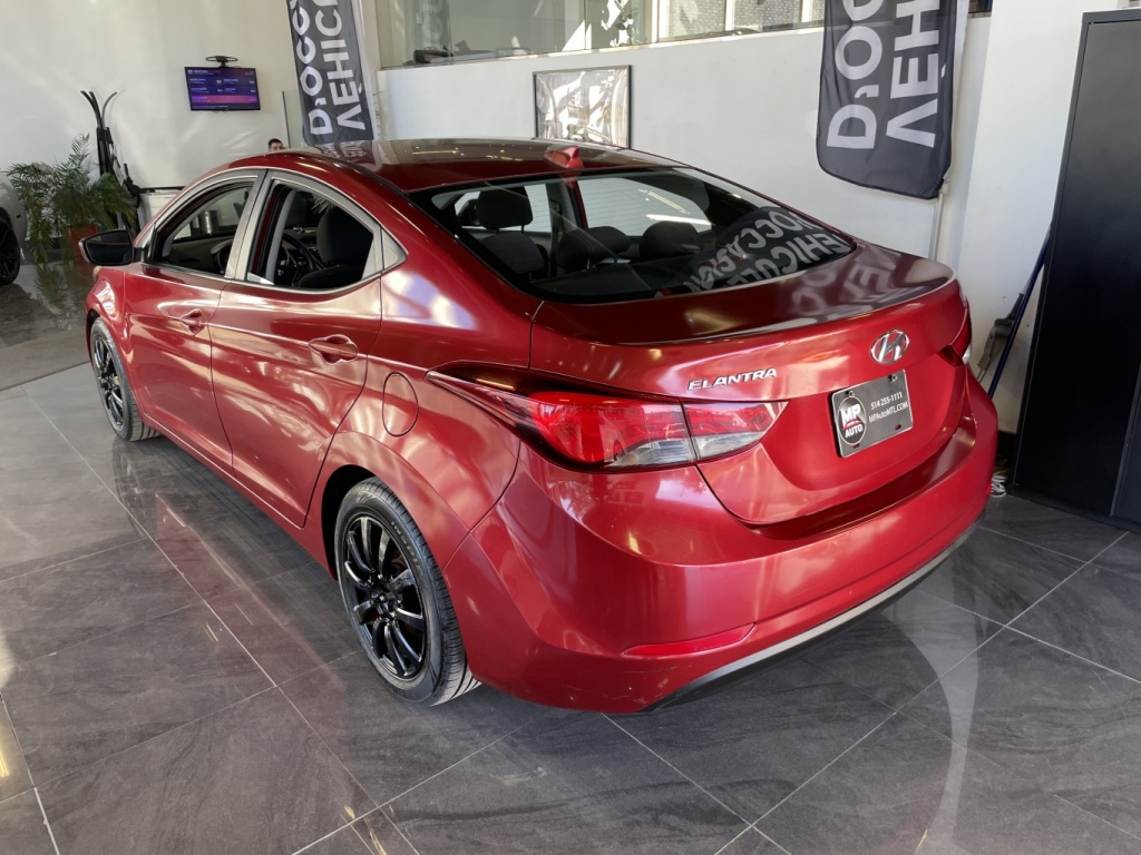 Hyundai Elantra GL 2016 — photo 4