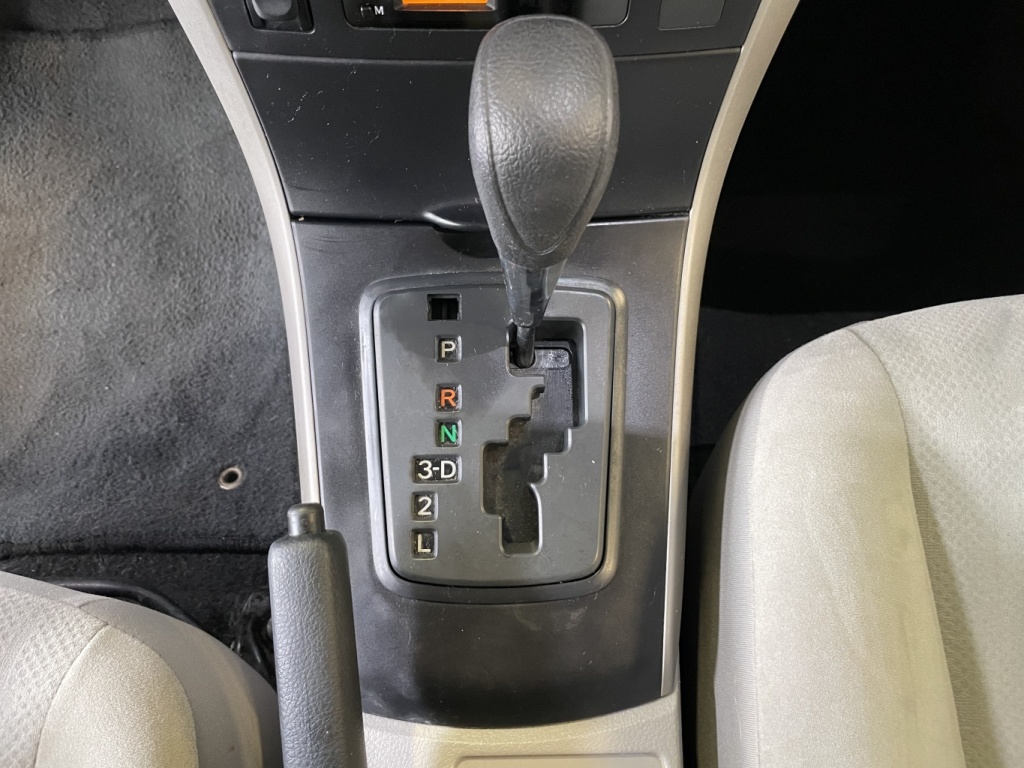 Toyota Corolla CE 2011 — photo 21