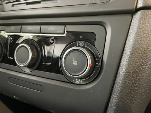 Volkswagen Golf Comfortline TDI 2011 — photo 24