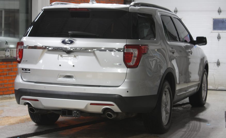 2016 FORD EXPLORER XLT 4X4 — photo 6