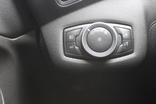 FORD Escape — photo 17