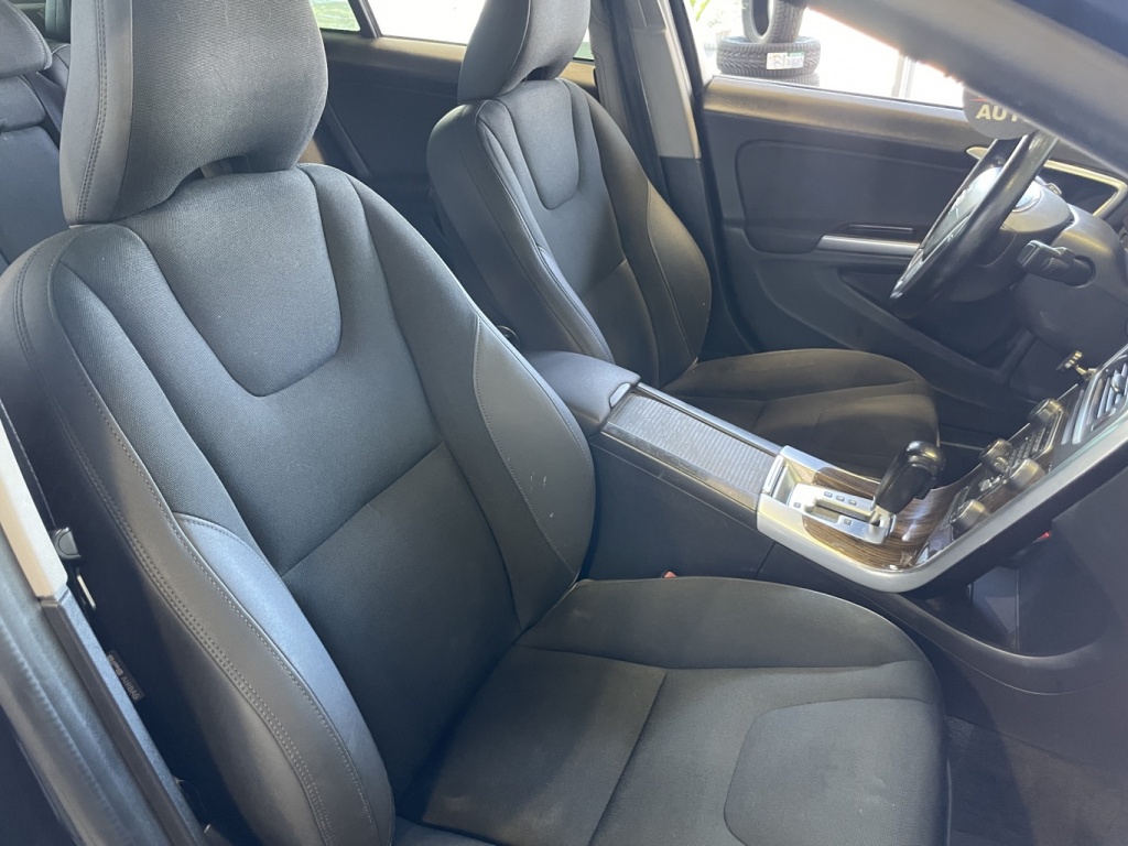 Volvo S60 T5 niveau I 2012 — photo 15