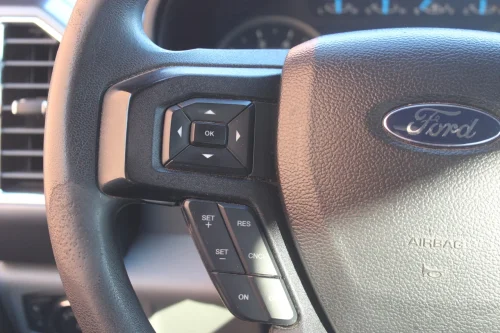 FORD F-150 — photo 17
