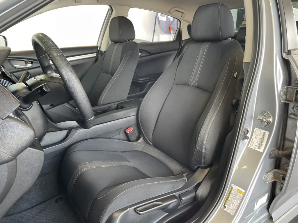 Honda Civic LX 2016 — photo 13
