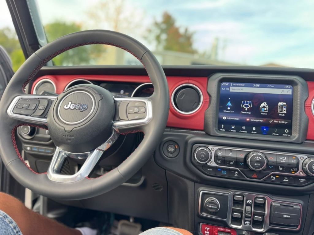 Jeep Wrangler 4xe Rubicon 2023 — photo 13