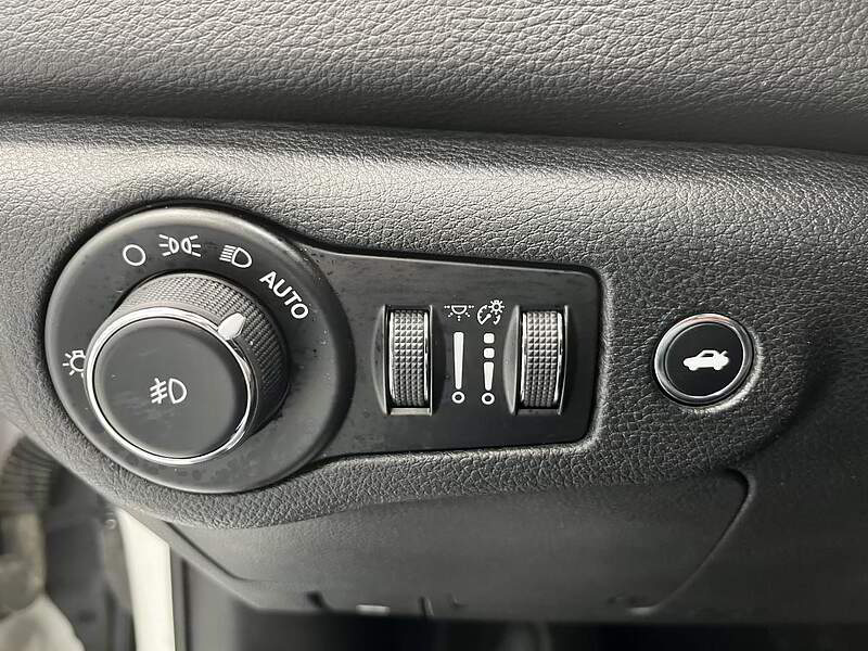 Chrysler 200 2016 S / TOIT PANO / CAMERA + CUIR + BLUETOOTH + BAS KM +++ — photo 17