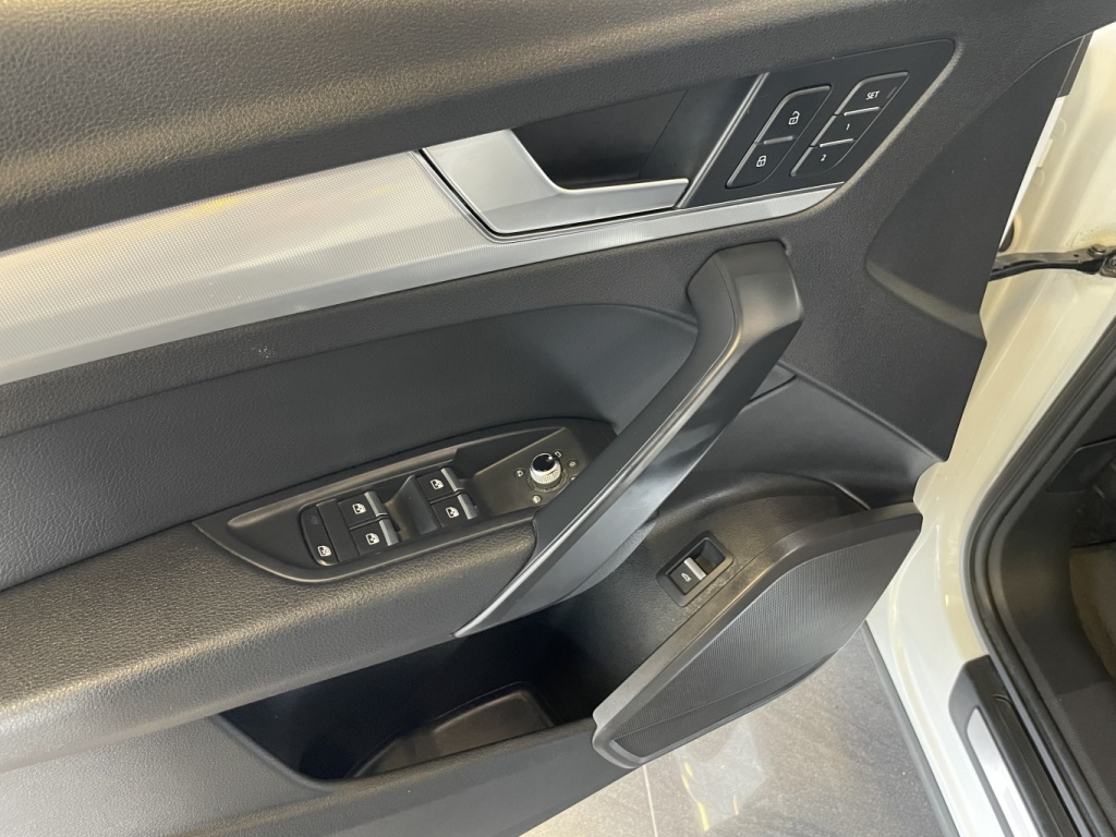 Audi Q5 Progressiv 2018 — photo 19