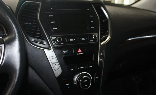 2017 HYUNDAI SANTA FE SE AWD — photo 11