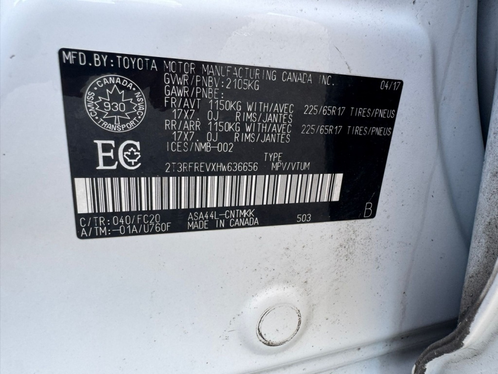 Toyota RAV4 XLE 2017 — photo 16