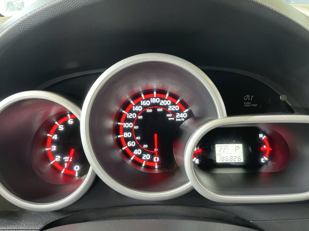Toyota Matrix XR 2010 — photo 20
