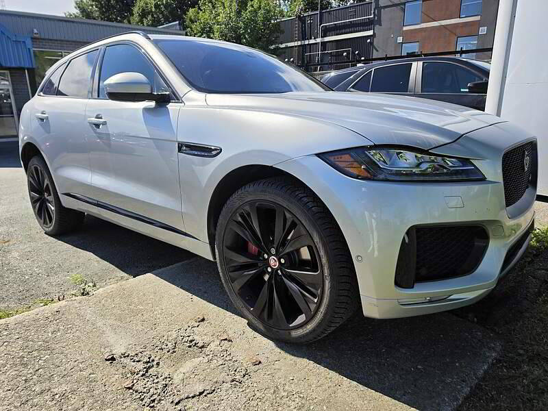 Jaguar F-PACE 2020 S / TOIT + GPS + CAMERA + CUIR + BLUETOOTH + BAS KM +++ — photo 3