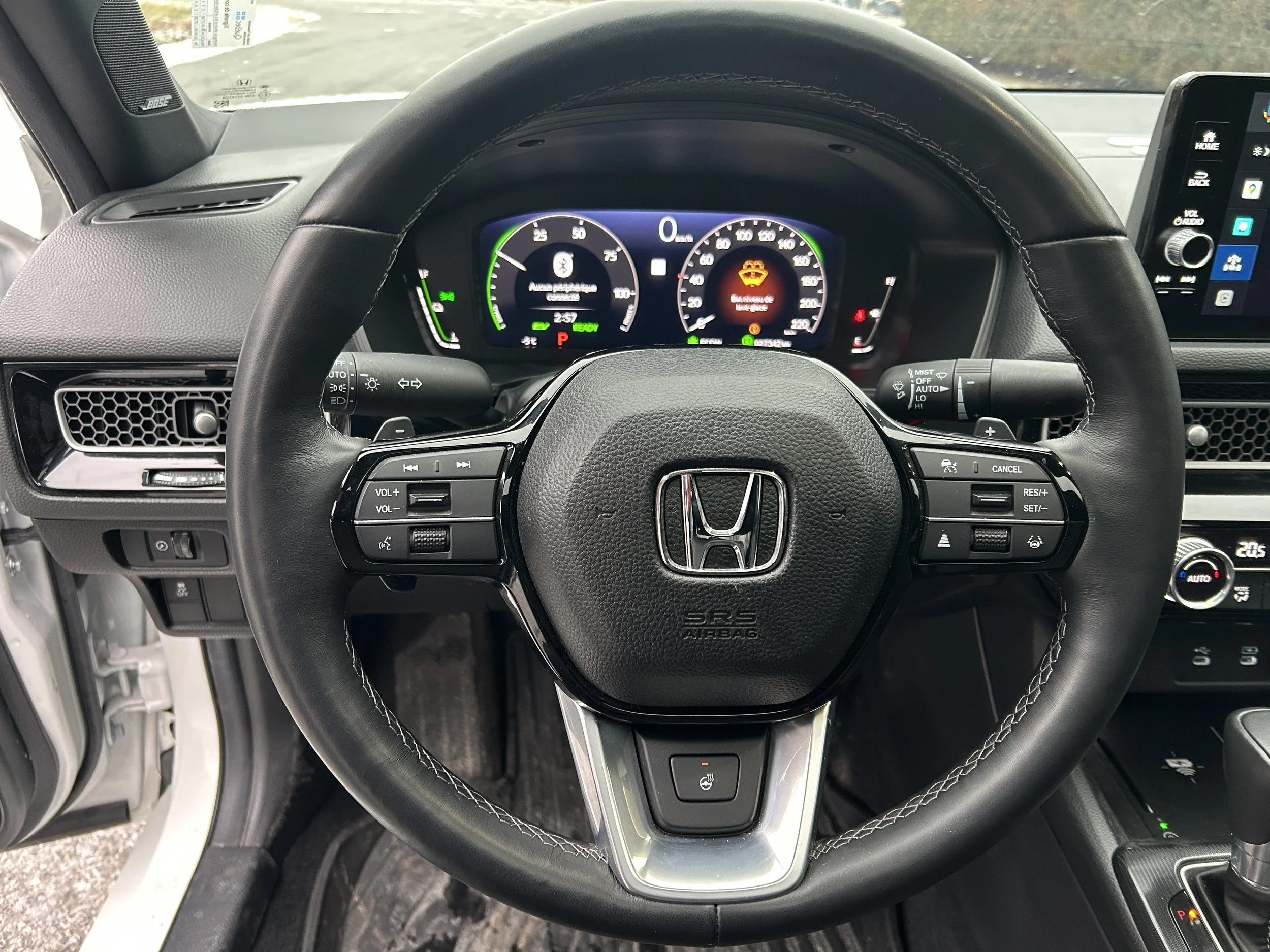 Honda Civic Touring Hybrid 2025 — photo 13