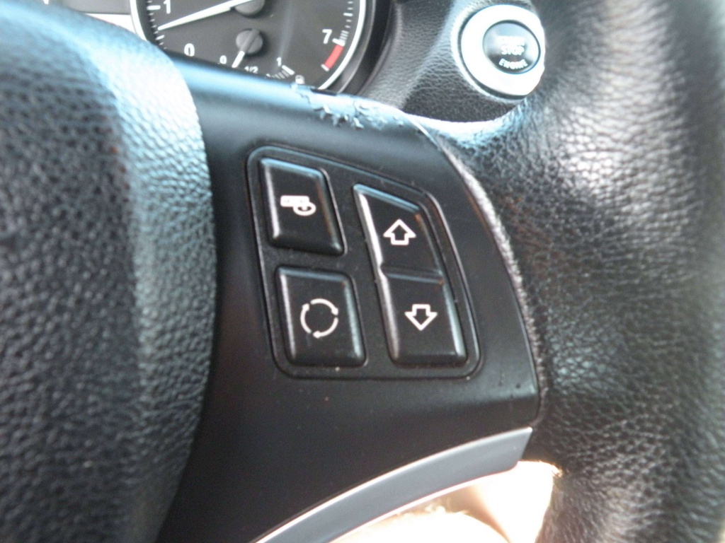 BMW Serie 1 128i 2009 — photo 8