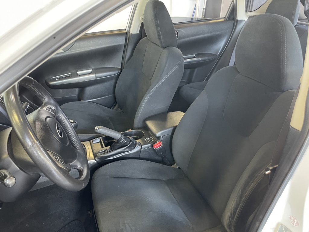 Subaru Impreza 2,5i avec Groupe Limited 2011 — photo 15
