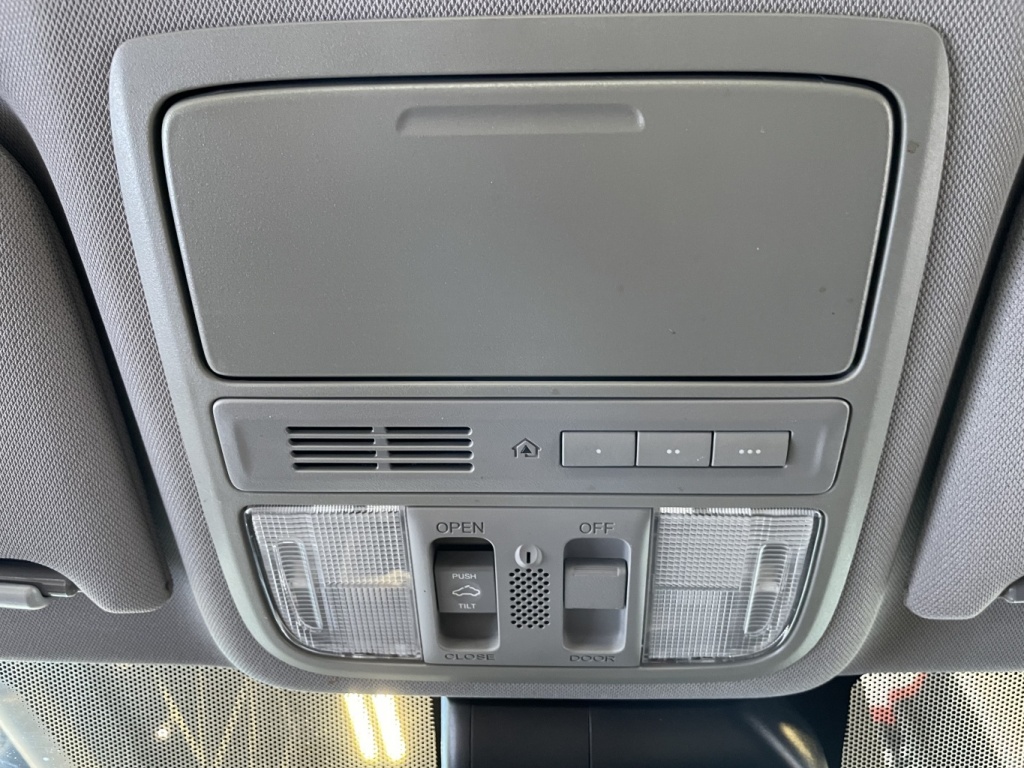 Honda Accord Touring 2015 — photo 31