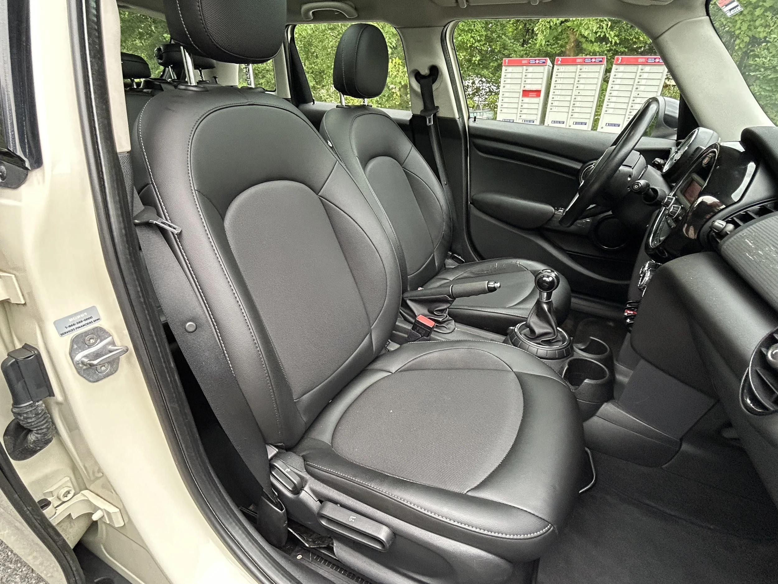 2015 Mini Cooper — photo 11