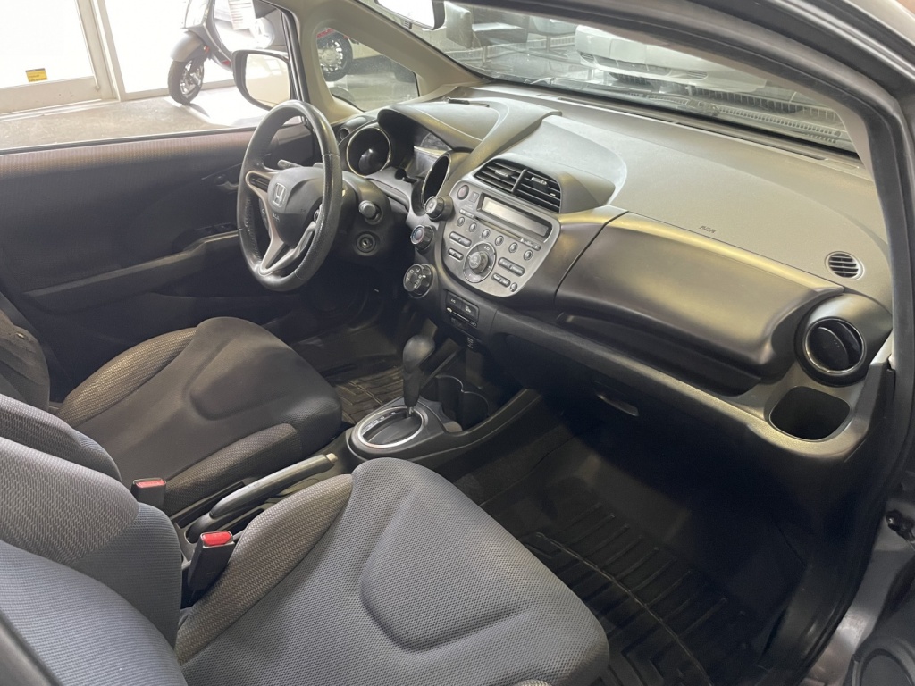 Honda Fit Sport 2012 — photo 16