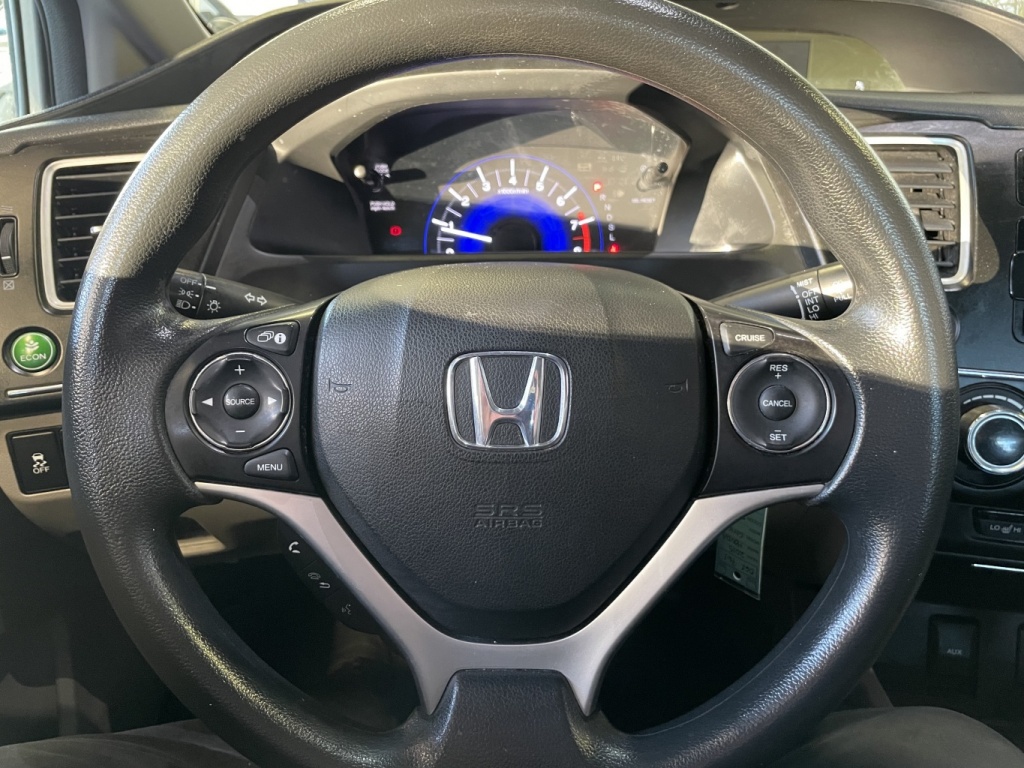 Honda Civic LX 2015 — photo 19